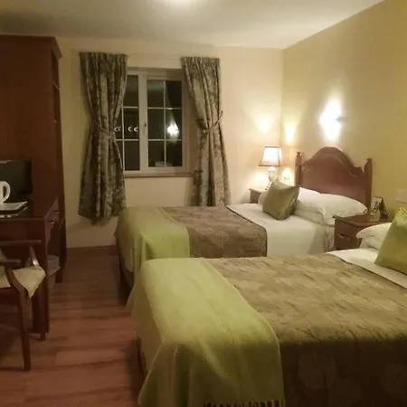 ゲストハウス Ashleigh House 2*