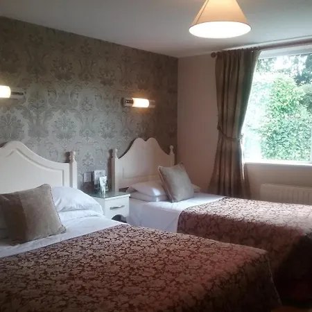 Ashleigh House 2*