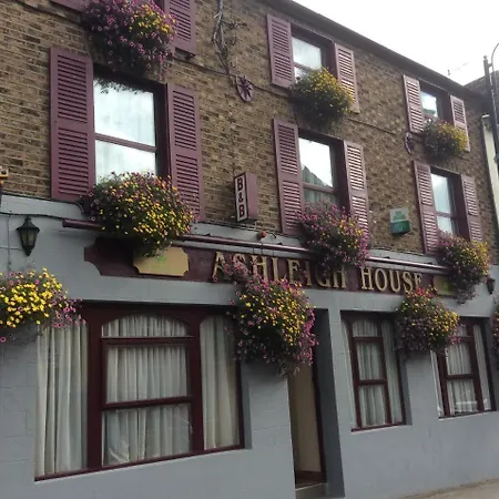Ashleigh House 2*