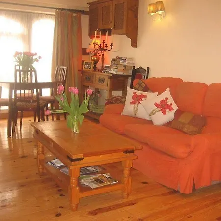 Ashleigh House Guest house 2*