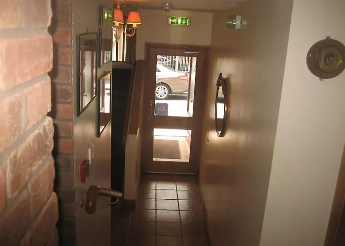 Ashleigh House 招待所 2*