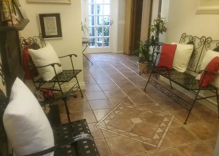 Ashleigh House