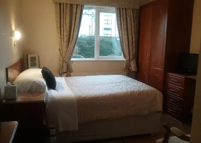 Gæstehus Ashleigh House 2*
