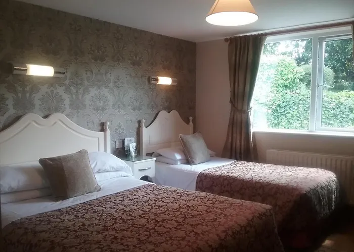 Ashleigh House 2*